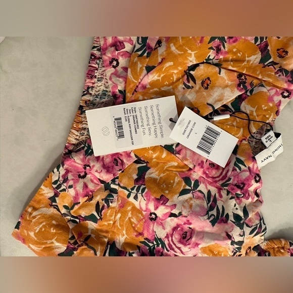 Something Navy Crop Top Floral Puff long Sleeve - Picture 4 of 8